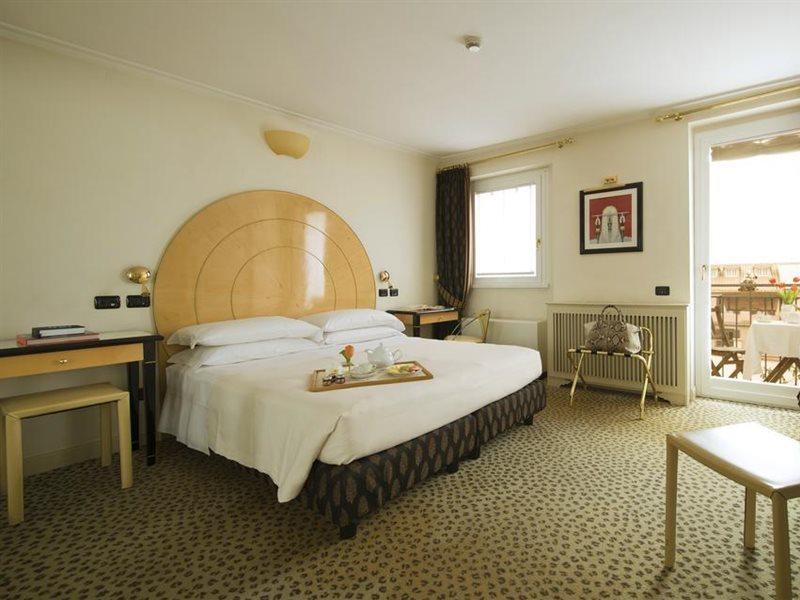 Hotel Gregoriana โรม ภายนอก รูปภาพ