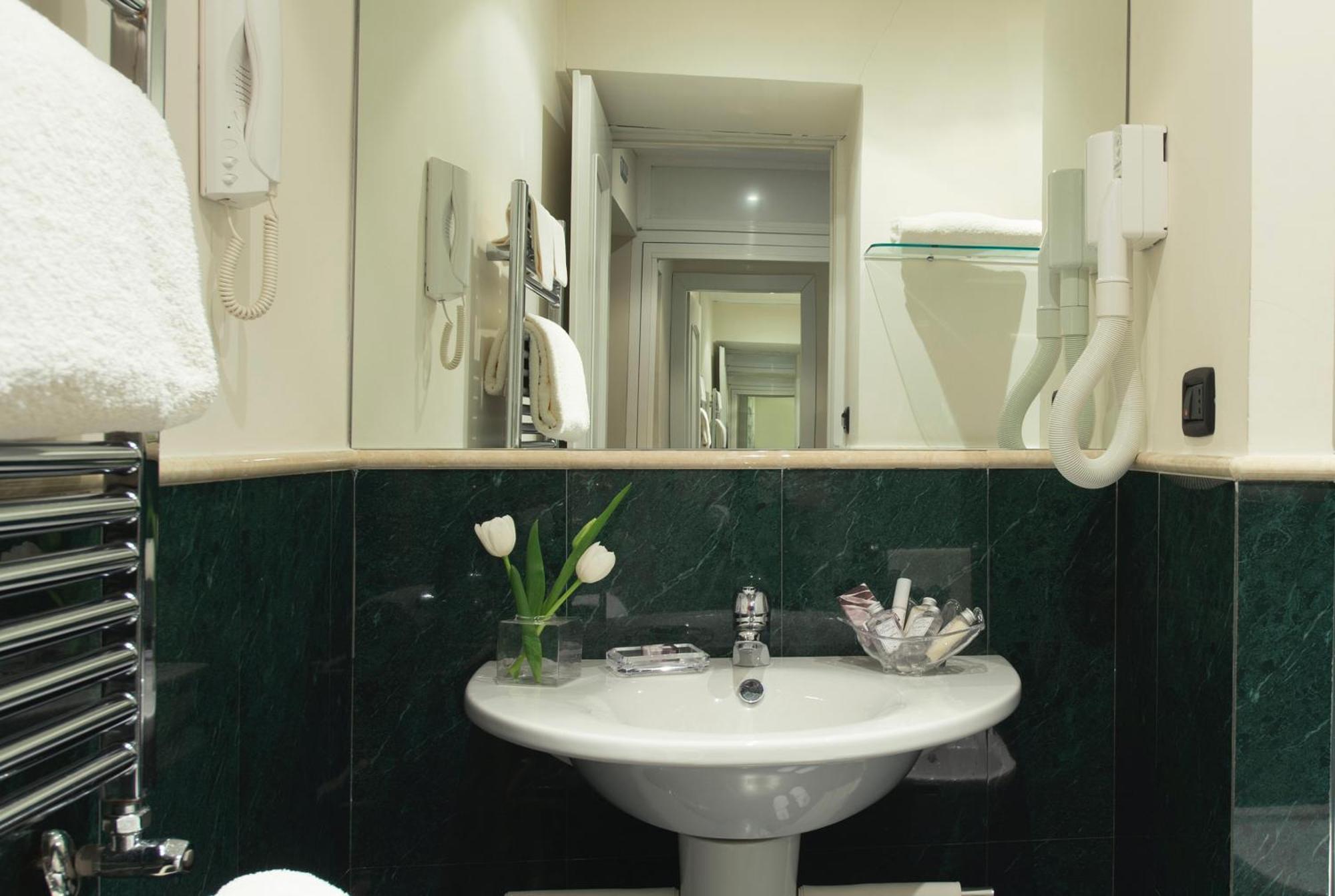 Hotel Gregoriana โรม ห้อง รูปภาพ