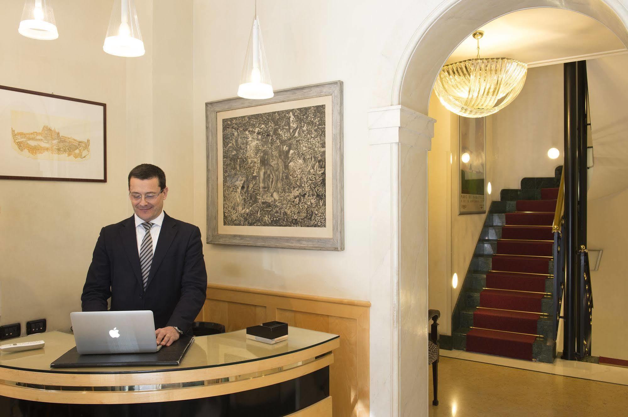 Hotel Gregoriana โรม ภายนอก รูปภาพ